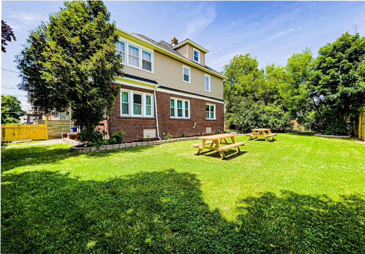 Centrally Located 5Br House In Niagara Falls * Niagara Falls