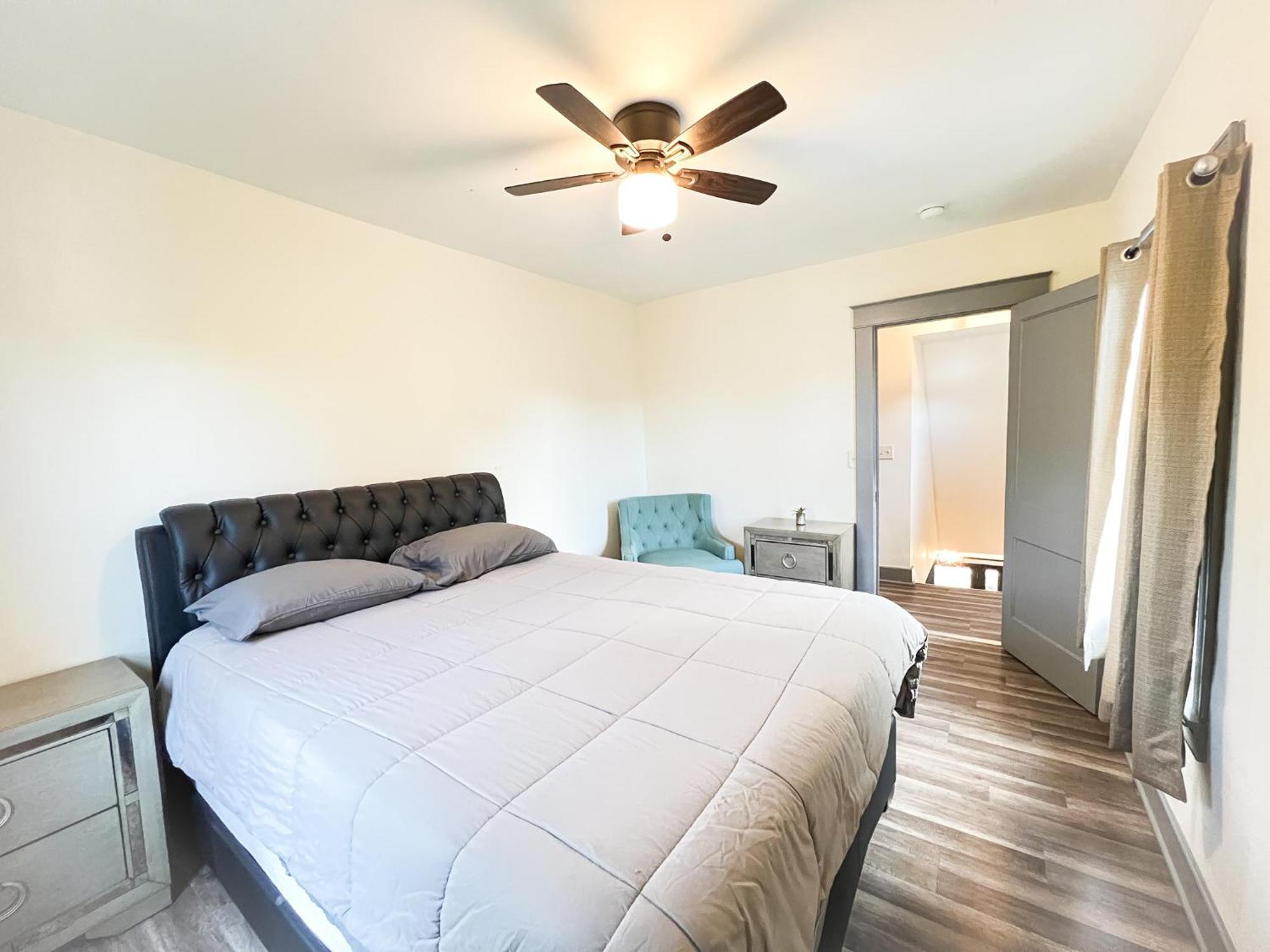 Centrally Located 5Br House In Niagara Falls Niagara Falls