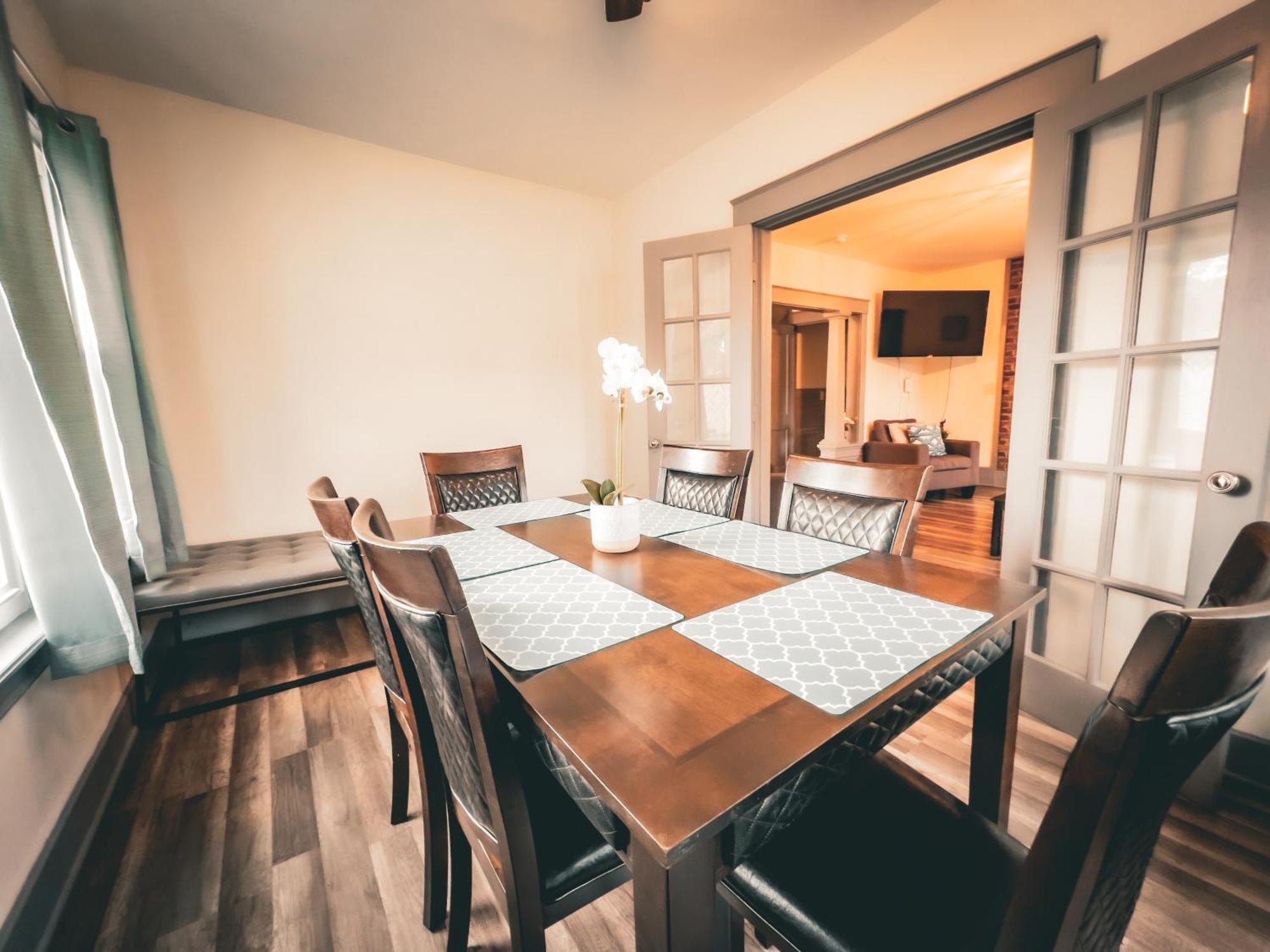 Hébergement de vacances Centrally Located 5Br House In Niagara Falls
